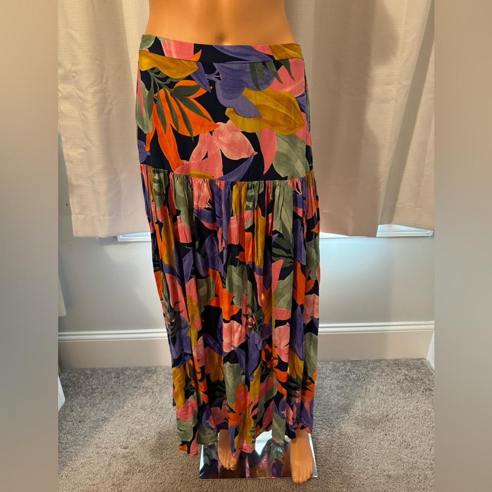 Pretty Abel the Label Anthropologie size M navy blue floral maxi skirt new